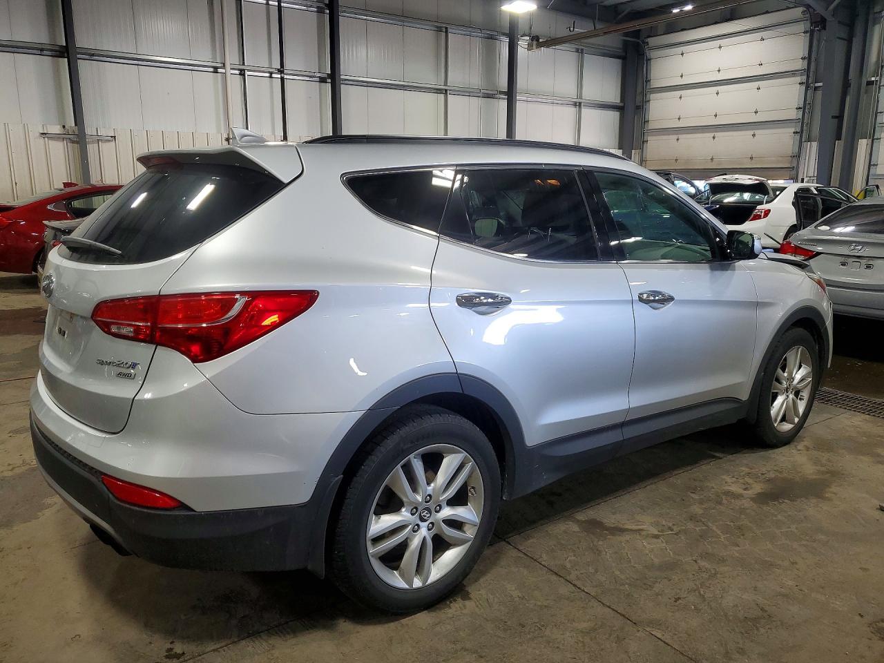 2013 Hyundai Santa Fe Sport 2.0t Silver vin: 5XYZUDLA6DG063322