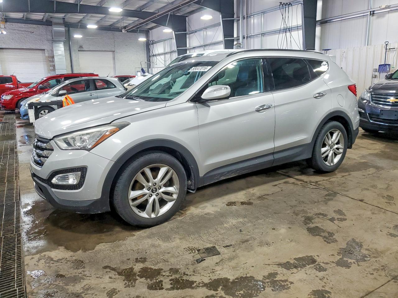 2013 Hyundai Santa Fe Sport 2.0t Silver vin: 5XYZUDLA6DG063322