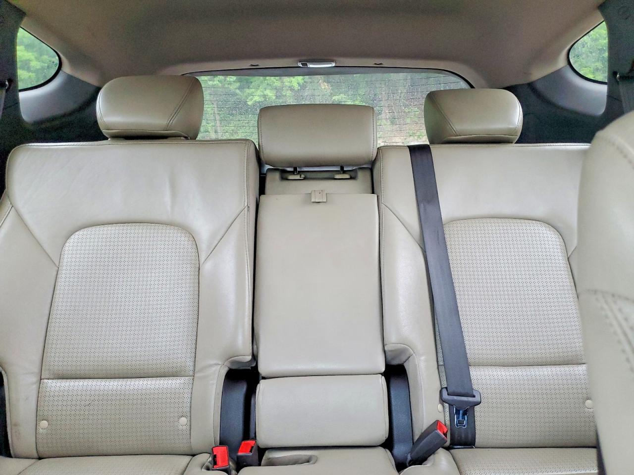 2013 Hyundai Santa Fe Sport 2.0t Red vin: 5XYZUDLA6DG070223