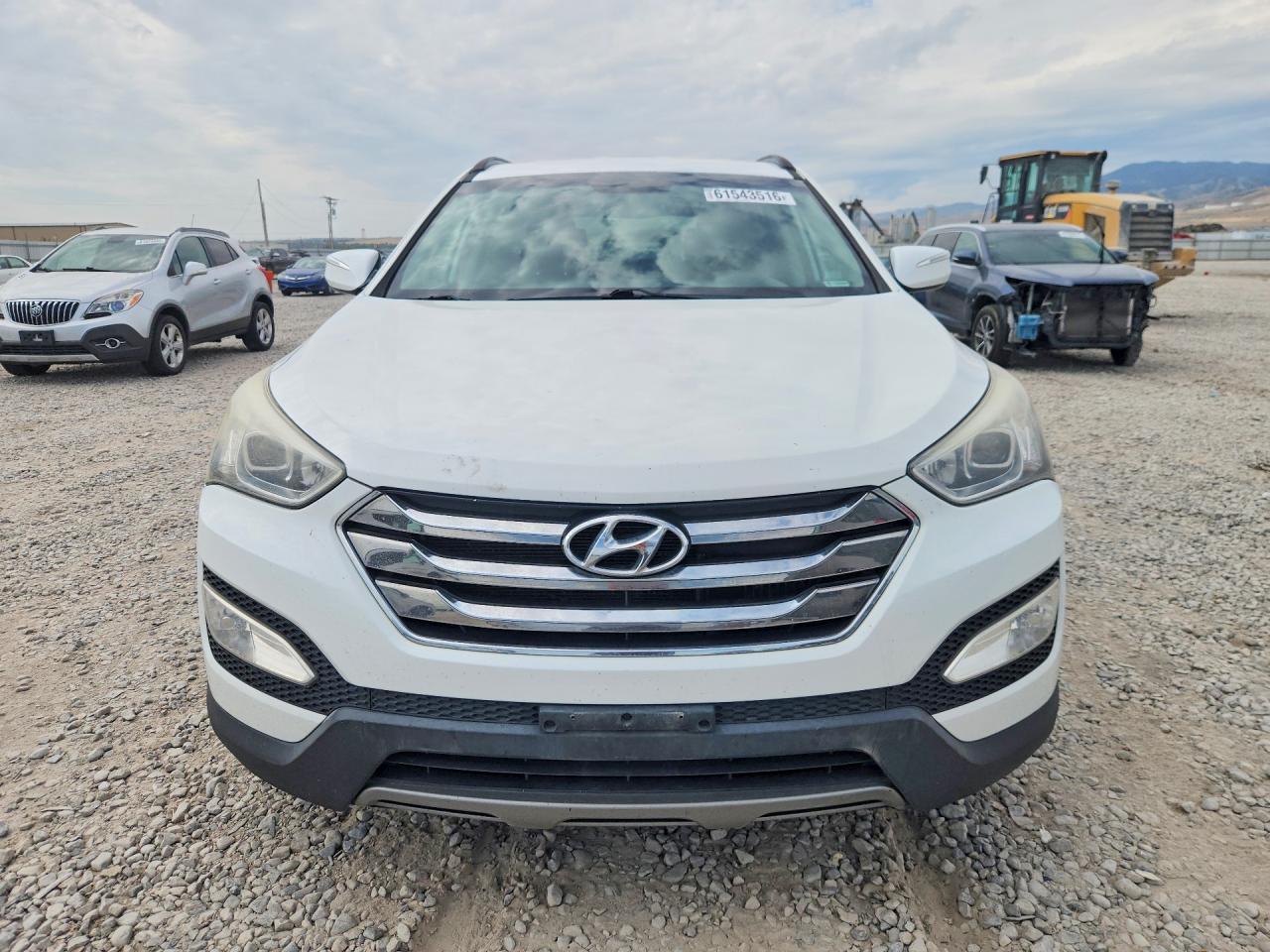 2014 Hyundai Santa Fe Sport 2.0t White vin: 5XYZUDLA6EG156147