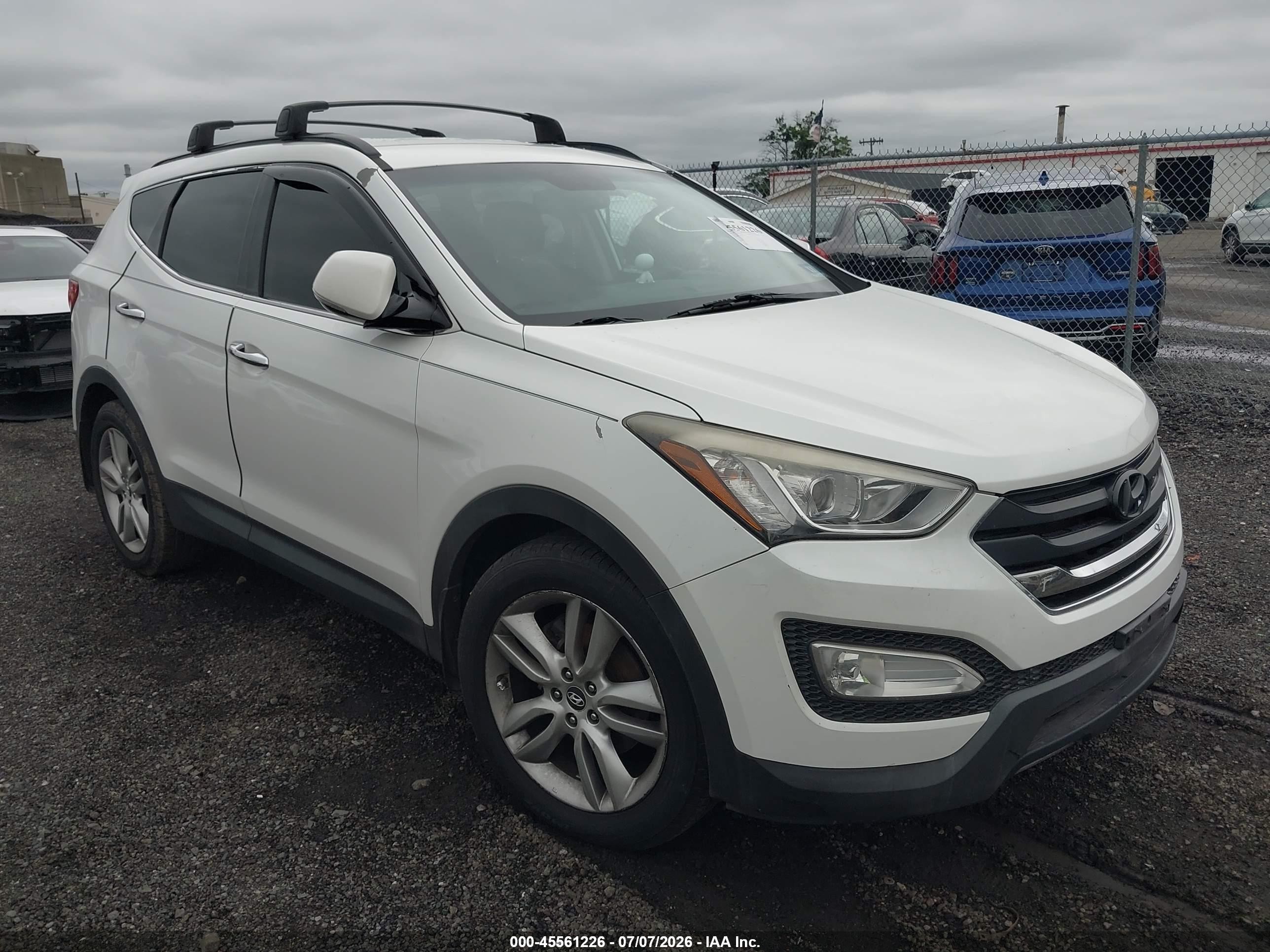 2014 Hyundai Santa Fe Sport 2.0l Turbo White vin: 5XYZUDLA6EG192341