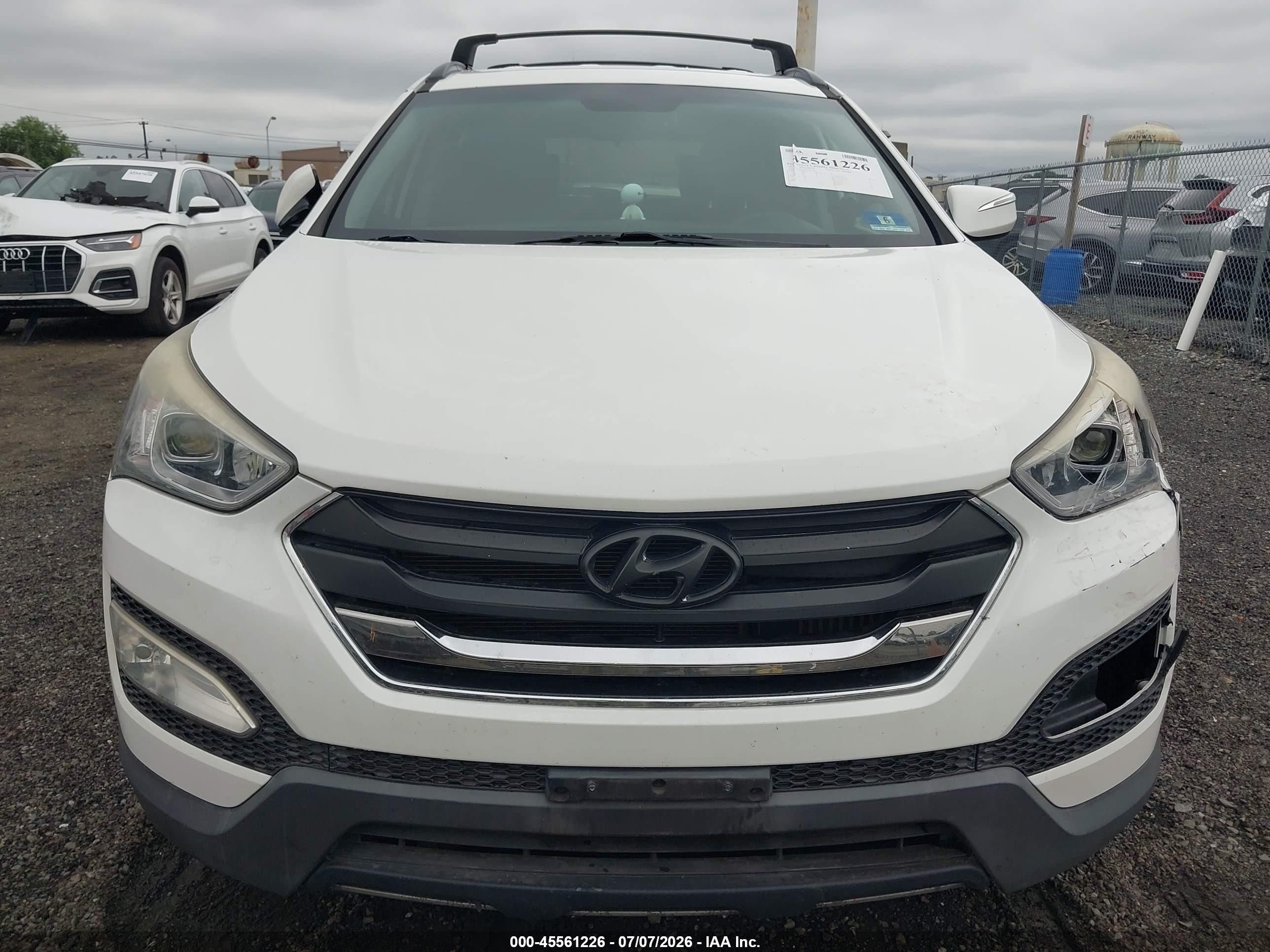 2014 Hyundai Santa Fe Sport 2.0l Turbo Белый vin: 5XYZUDLA6EG192341
