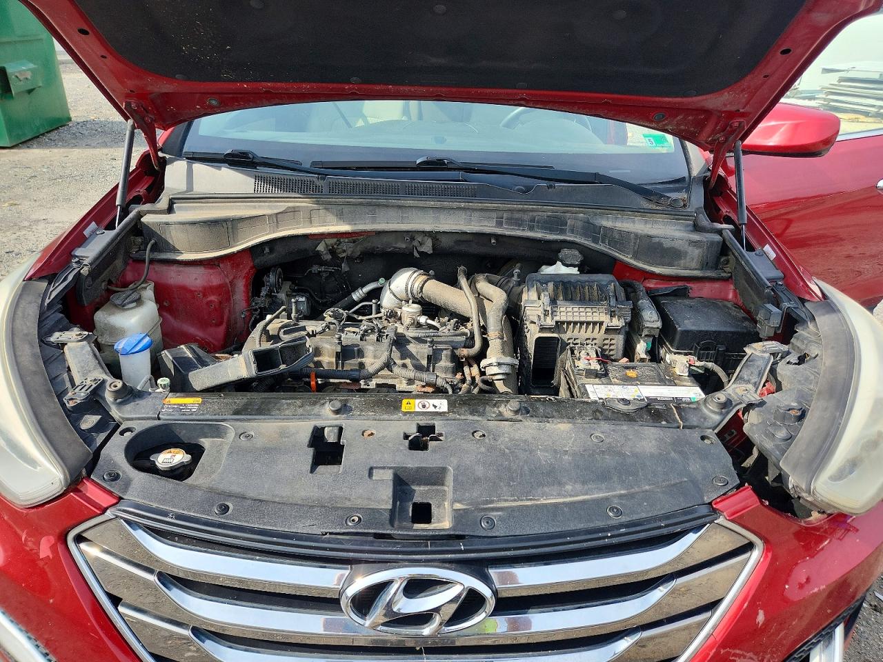 2013 Hyundai Santa Fe Sport 2.0t Red vin: 5XYZUDLA7DG002867