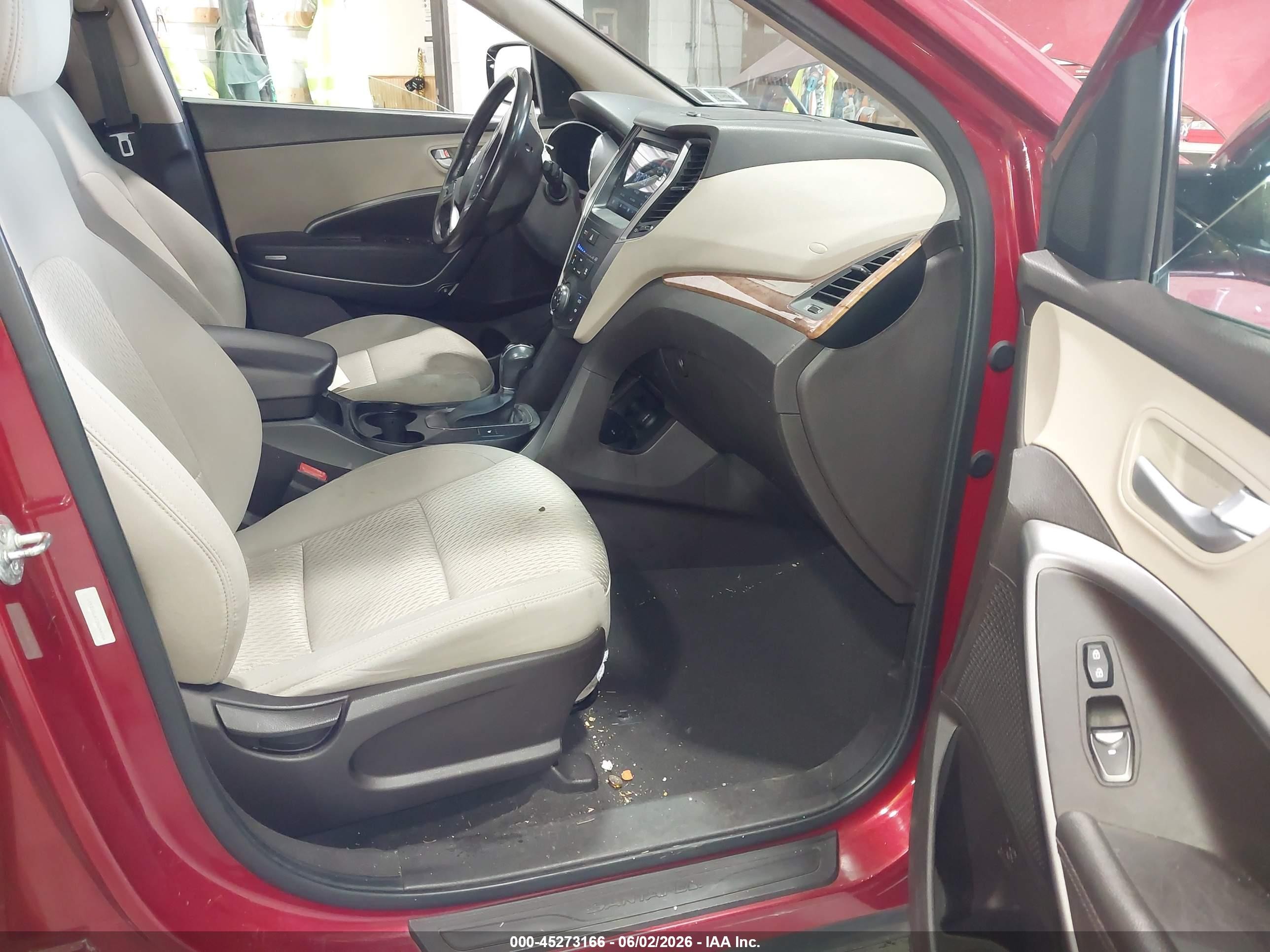 2013 Hyundai Santa Fe Sport 2.0t Red vin: 5XYZUDLA7DG044004