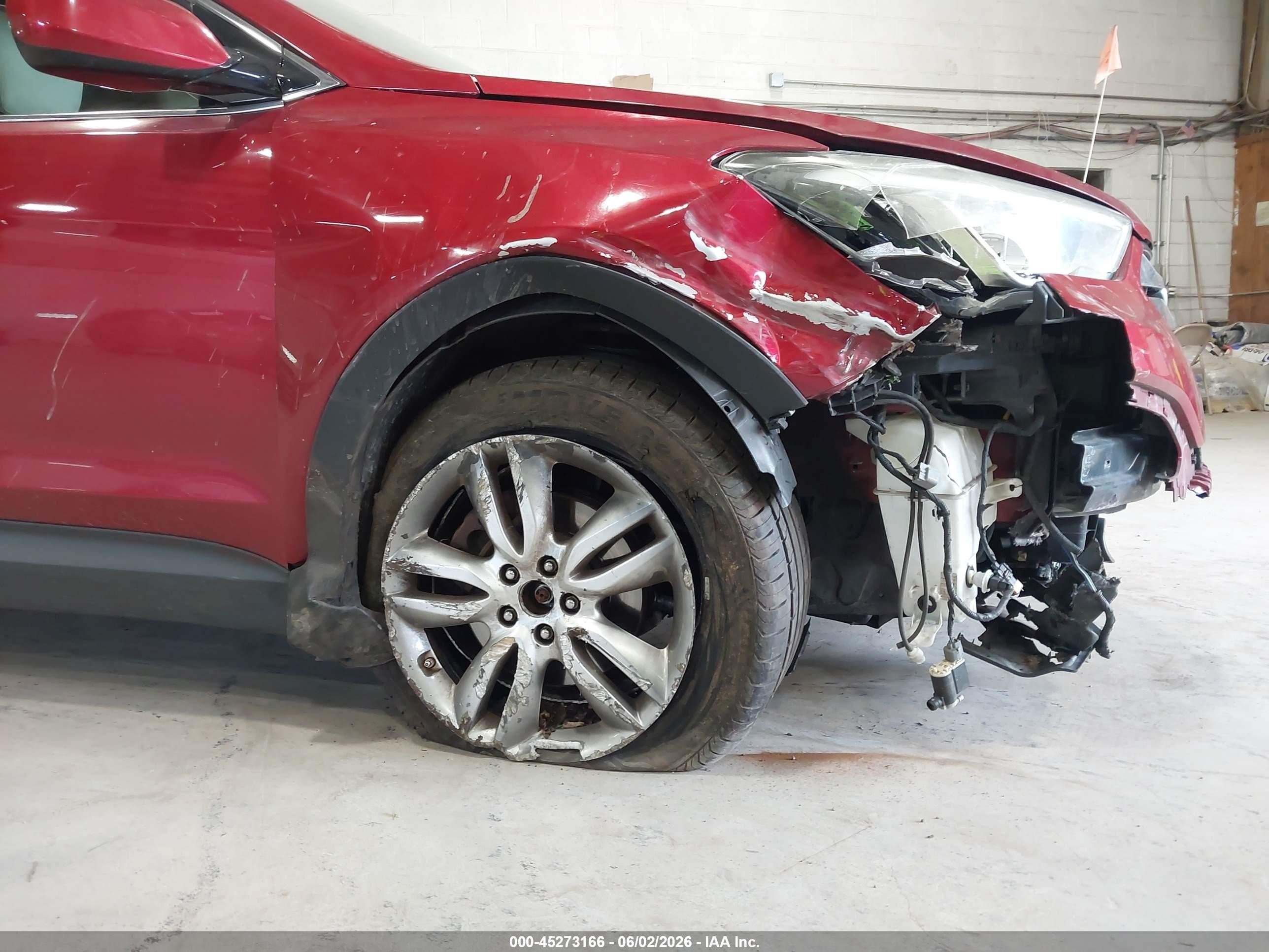2013 Hyundai Santa Fe Sport 2.0t Red vin: 5XYZUDLA7DG044004