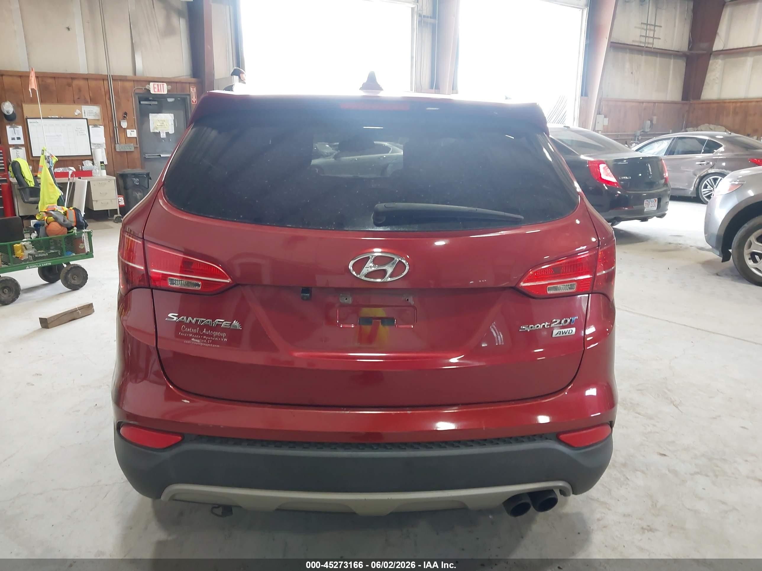 2013 Hyundai Santa Fe Sport 2.0t Red vin: 5XYZUDLA7DG044004