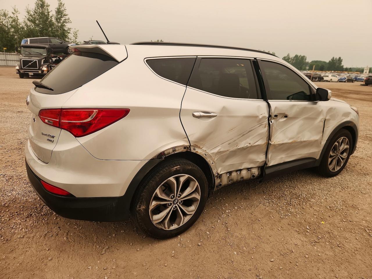 2014 Hyundai Santa Fe Sport 2.0t Silver vin: 5XYZUDLA7EG209700
