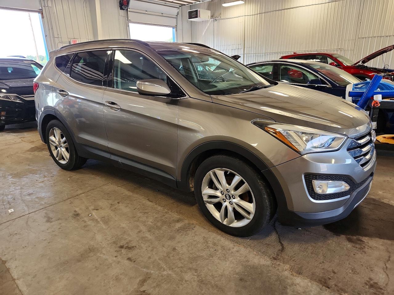2013 Hyundai Santa Fe Sport 2.0t Gray vin: 5XYZUDLA8DG012307