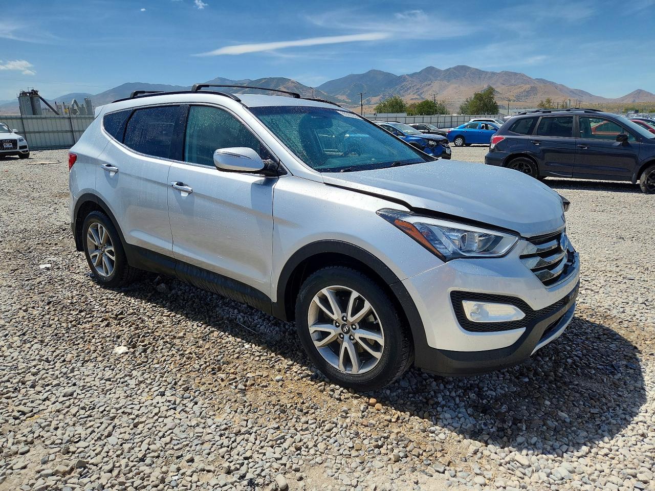 2015 Hyundai Santa Fe Sport 2.0t Silver vin: 5XYZUDLA8FG300508