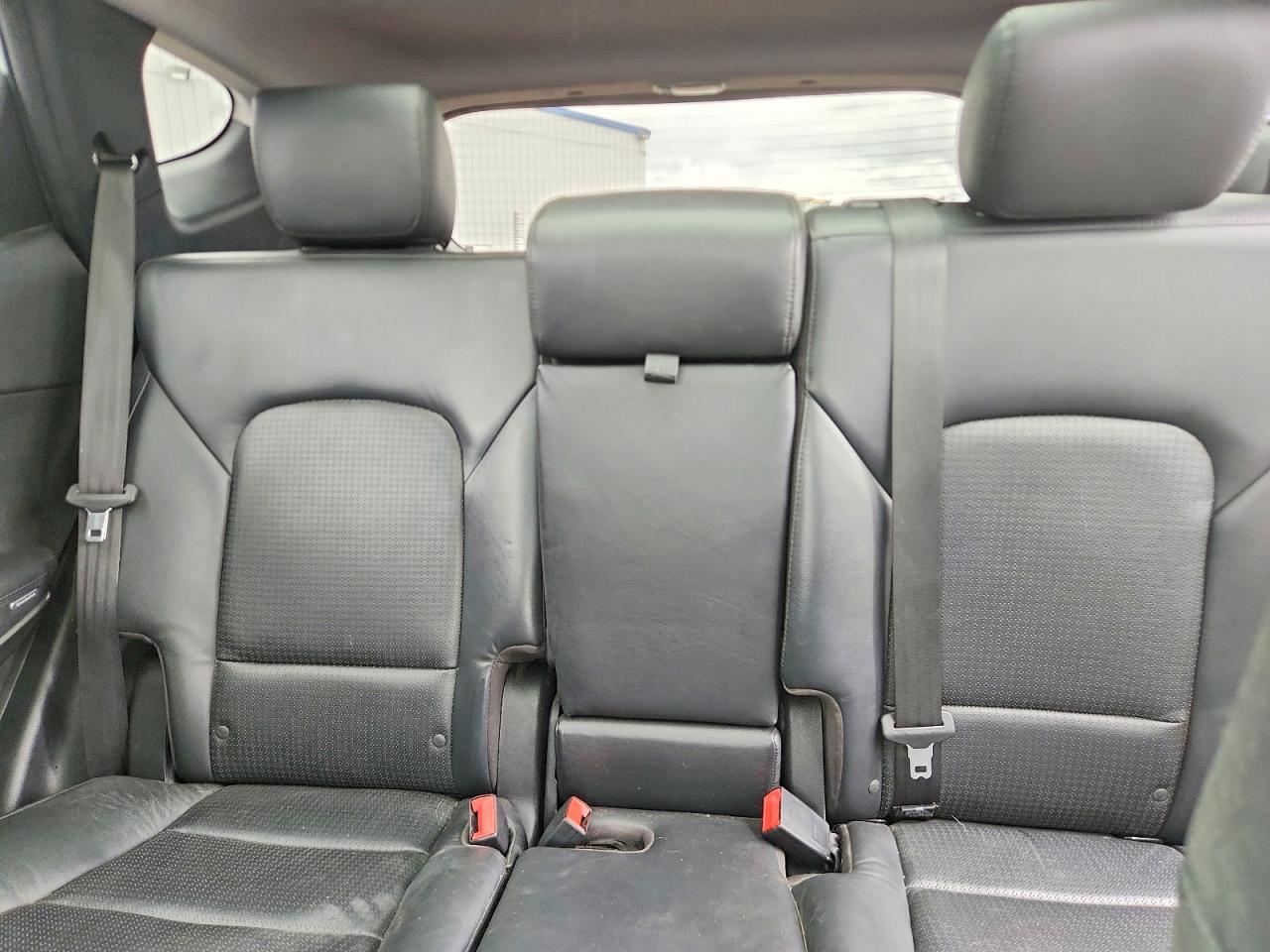 2013 Hyundai Santa Fe Sport 2.0t White vin: 5XYZUDLAXDG043039