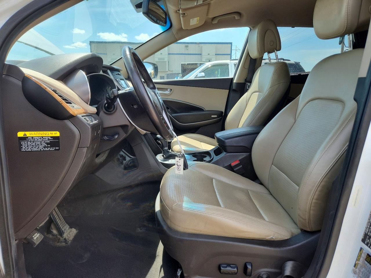 2014 Hyundai Santa Fe Sport 2.0t Белый vin: 5XYZUDLAXEG184968