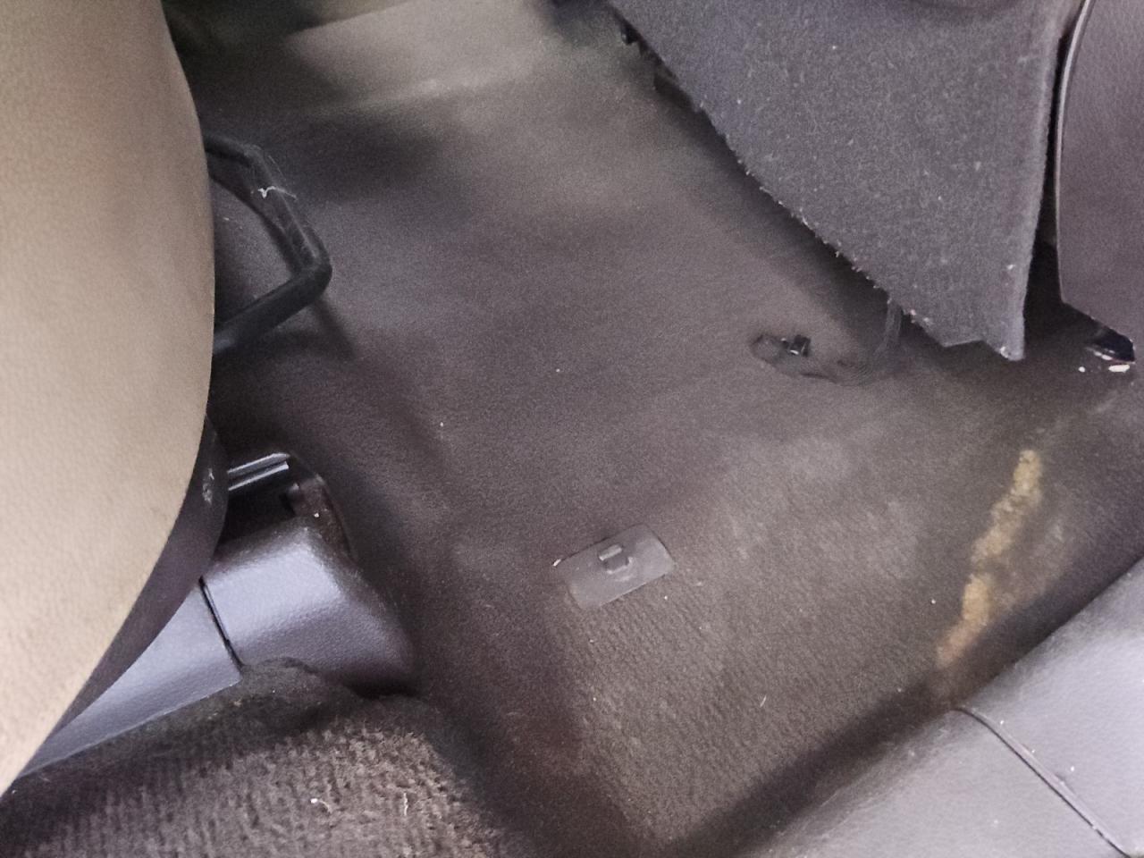 2013 Hyundai Santa Fe Sport 2.4l Black vin: 5XYZUDLB0DG097636 Damage: Right Rear Carpet, Stained, Permanent