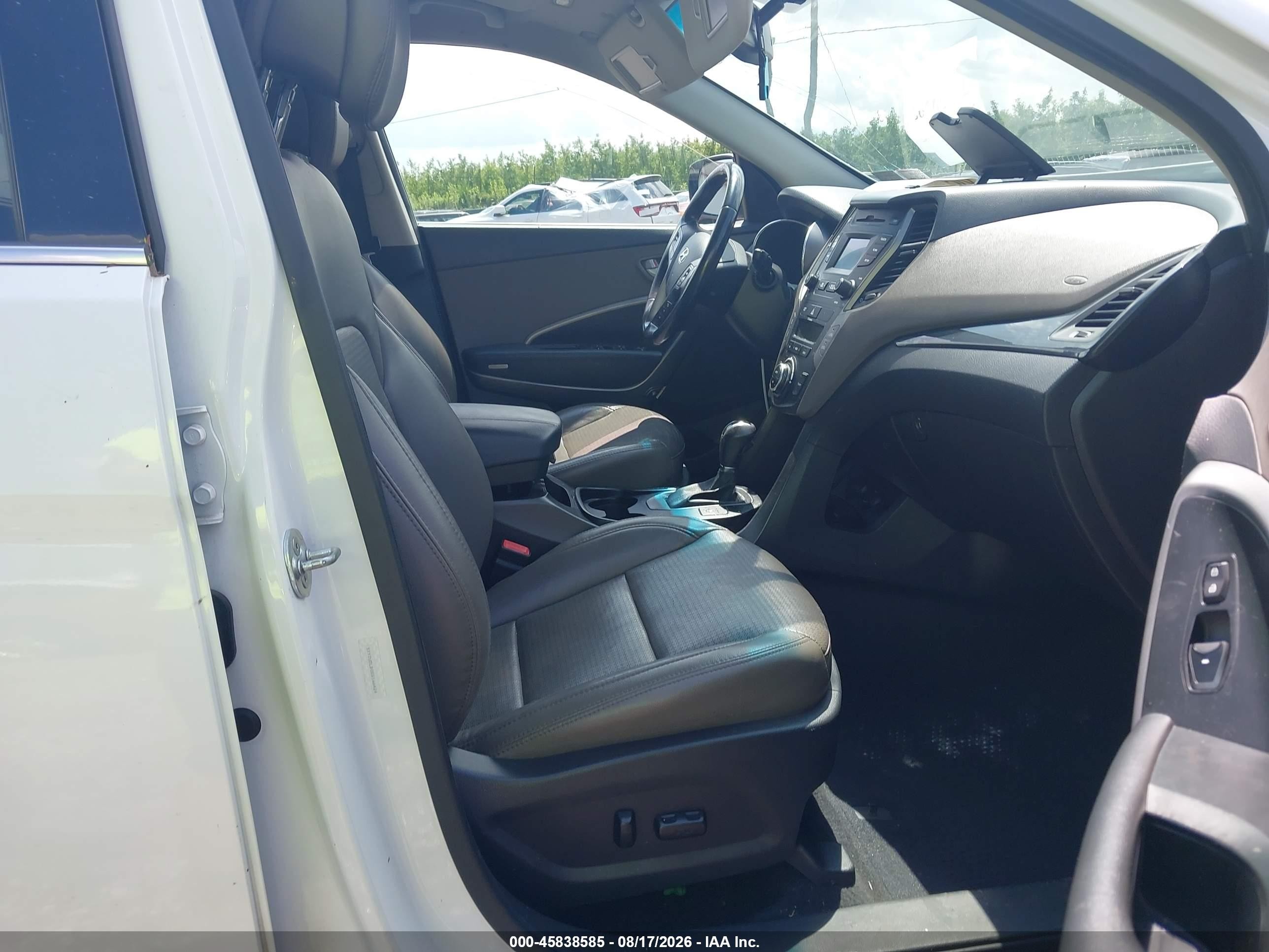 2014 Hyundai Santa Fe Sport 2.4l White vin: 5XYZUDLB0EG166424