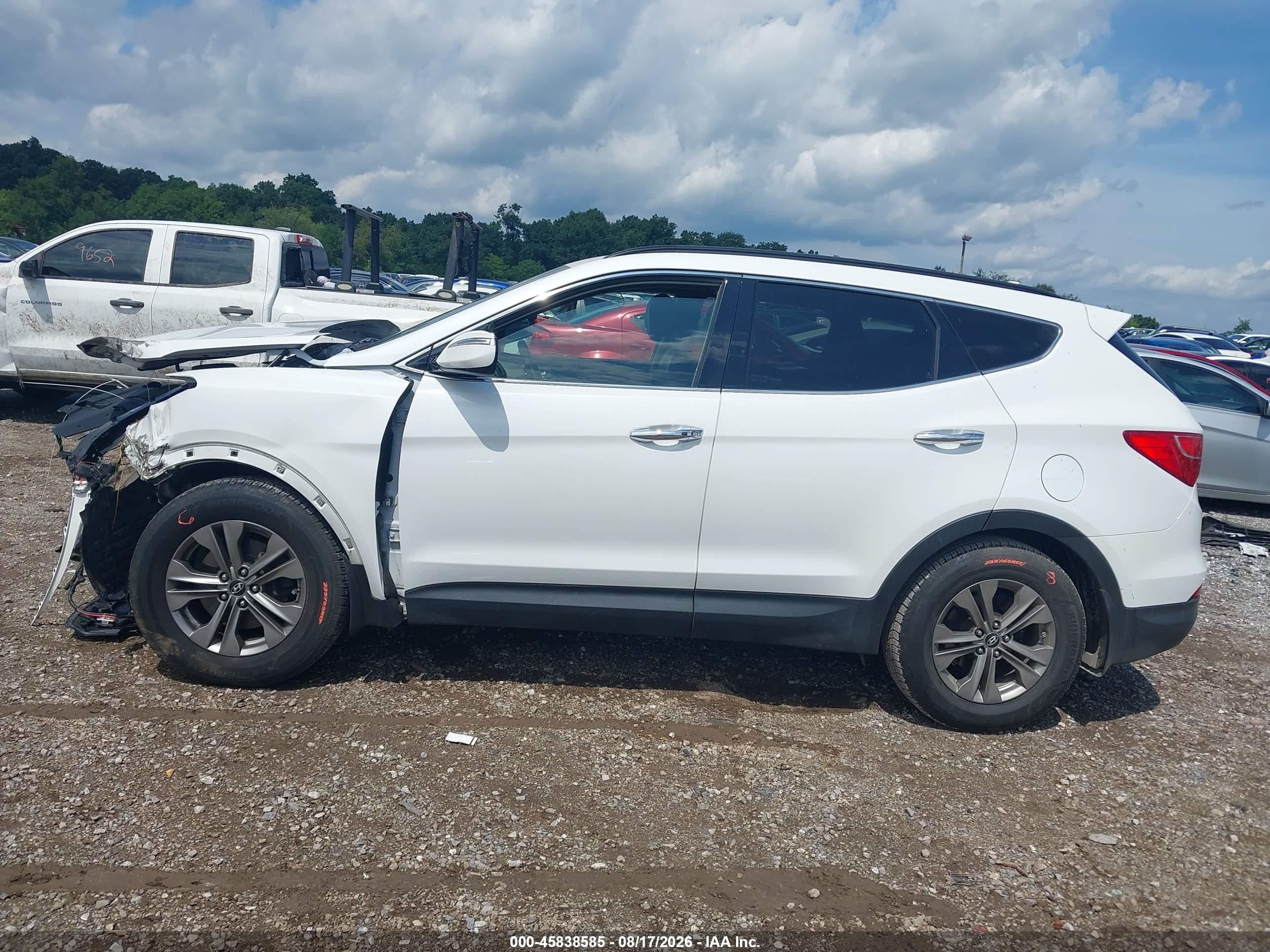 2014 Hyundai Santa Fe Sport 2.4l White vin: 5XYZUDLB0EG166424