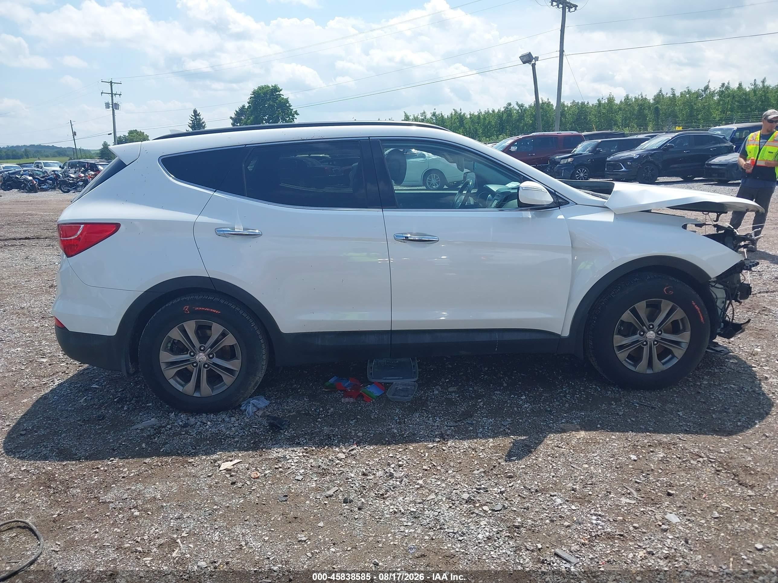 2014 Hyundai Santa Fe Sport 2.4l White vin: 5XYZUDLB0EG166424