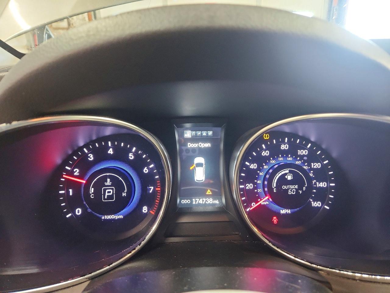 2014 Hyundai Santa Fe Sport 2.4l Серый vin: 5XYZUDLB0EG204685