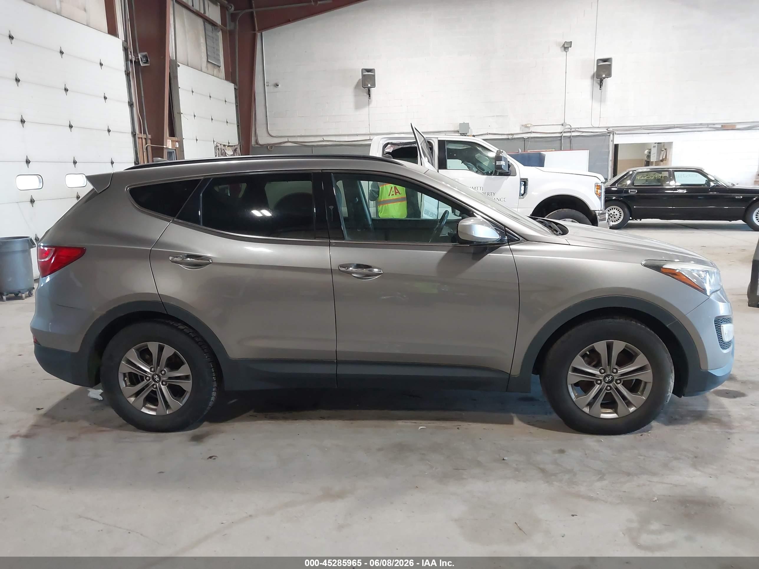 2016 Hyundai Santa Fe Sport 2.4l Gray vin: 5XYZUDLB0GG321119