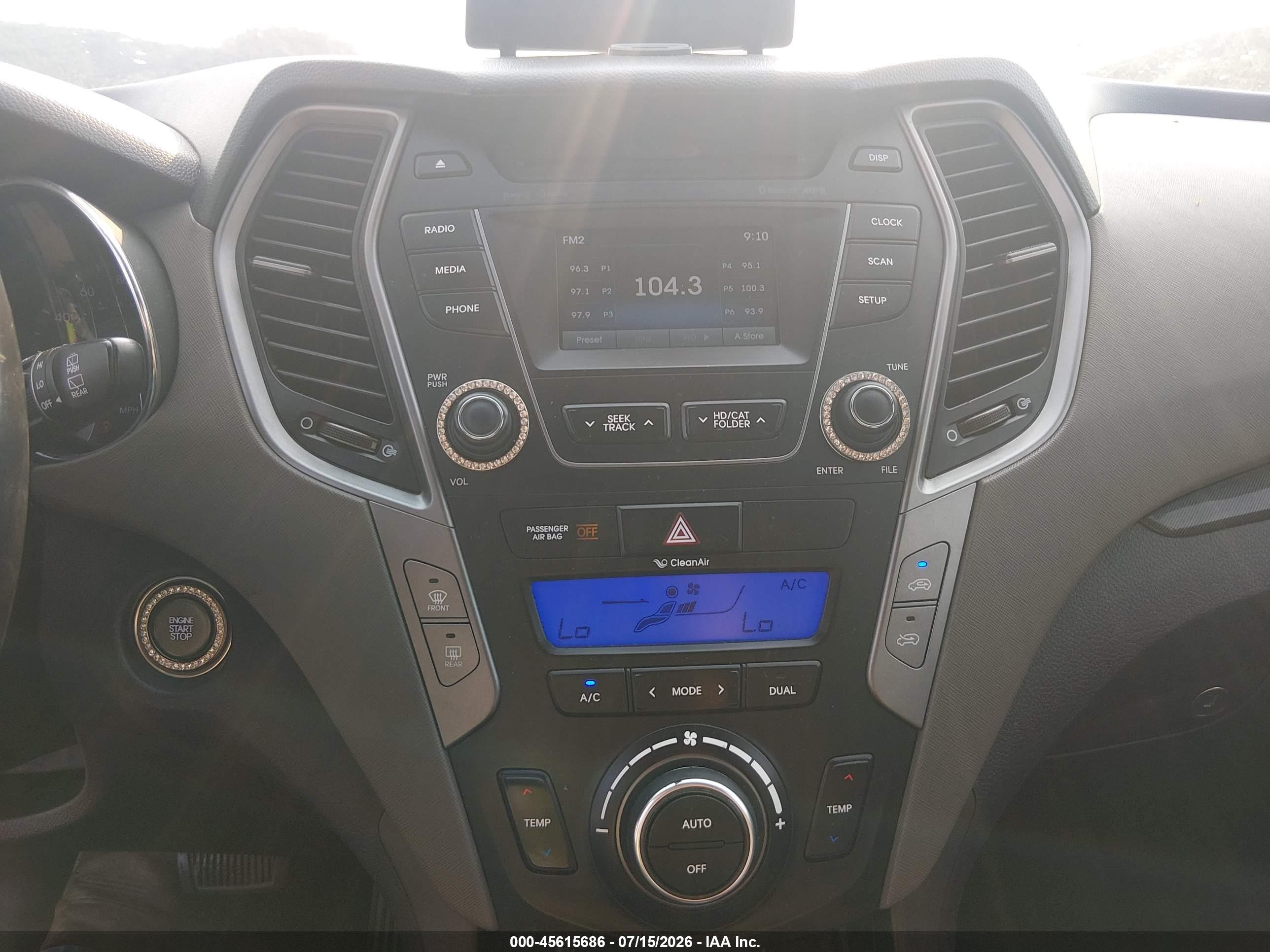 2013 Hyundai Santa Fe Sport Silver vin: 5XYZUDLB1DG077993