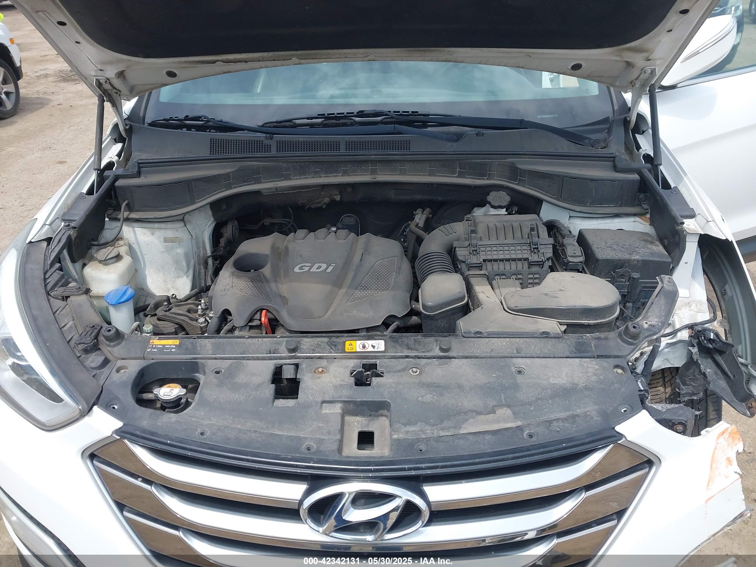 2015 Hyundai Santa Fe Sport 2.4l White vin: 5XYZUDLB1FG303470
