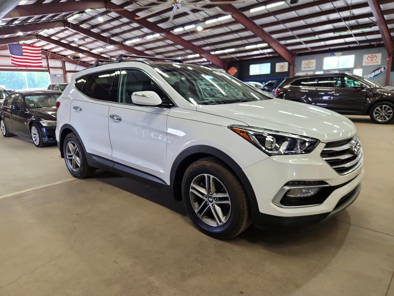 2018 Hyundai Santa Fe Sport 2.4l Белый vin: 5XYZUDLB1JG556569