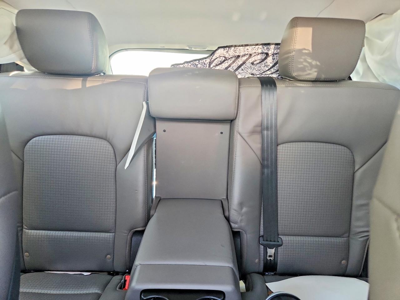 2013 Hyundai Santa Fe Sport 2.4l Silver vin: 5XYZUDLB2DG071409