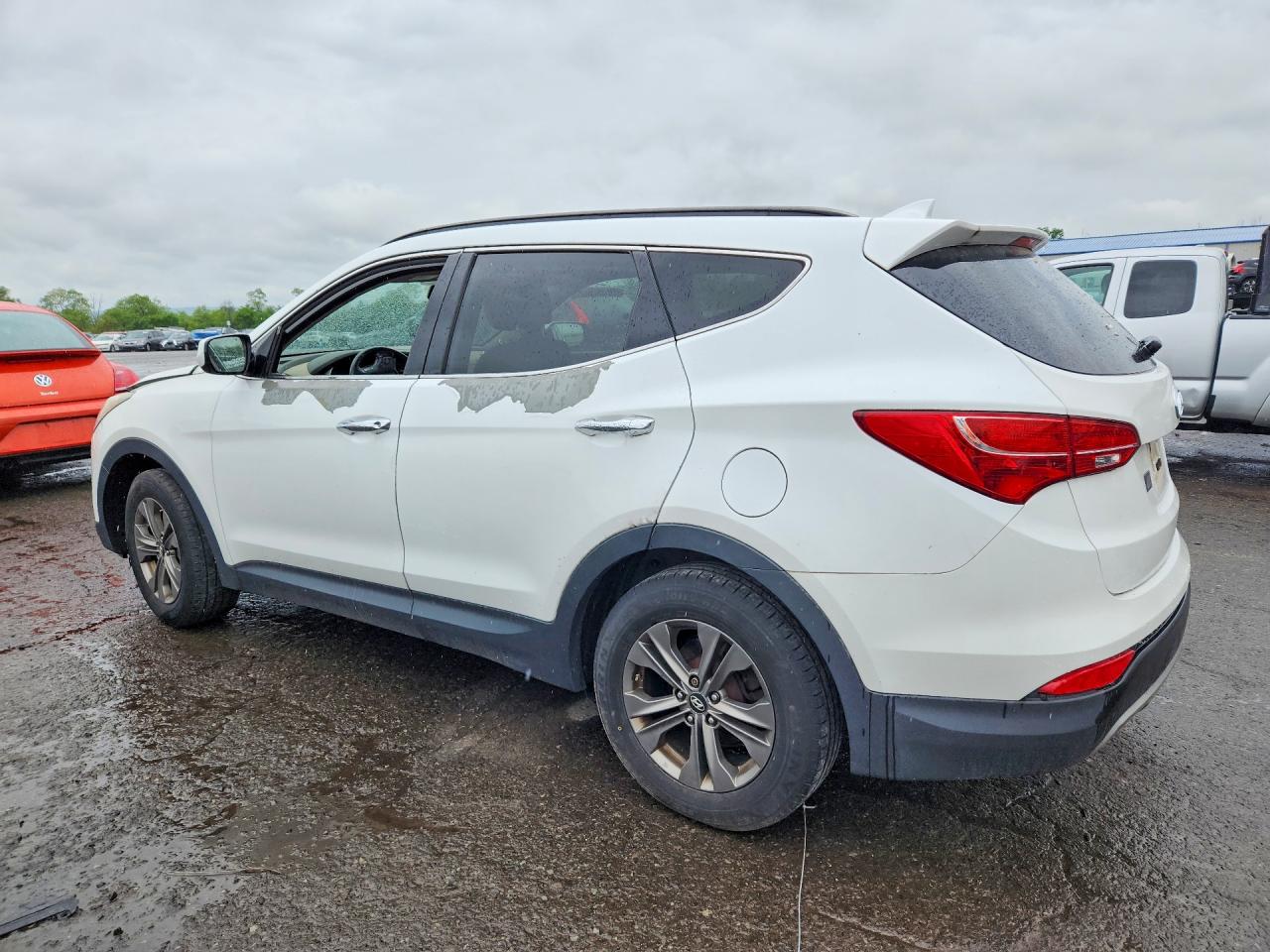 2013 Hyundai Santa Fe Sport 2.4l White vin: 5XYZUDLB2DG113898