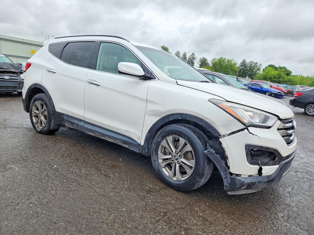 2013 Hyundai Santa Fe Sport 2.4l White vin: 5XYZUDLB2DG113898