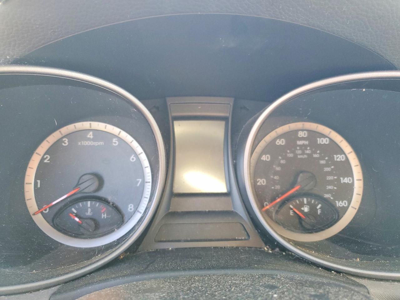 2014 Hyundai Santa Fe Sport 2.4l Silver vin: 5XYZUDLB2EG166053
