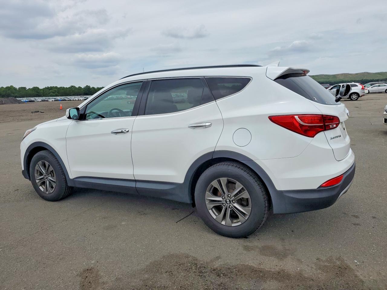 2014 Hyundai Santa Fe Sport 2.4l White vin: 5XYZUDLB2EG217373