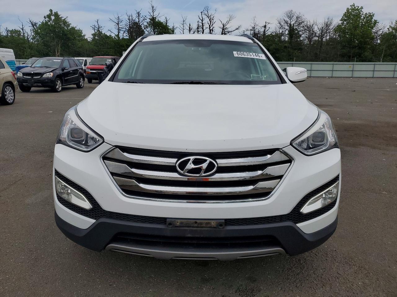 2014 Hyundai Santa Fe Sport 2.4l White vin: 5XYZUDLB2EG217373