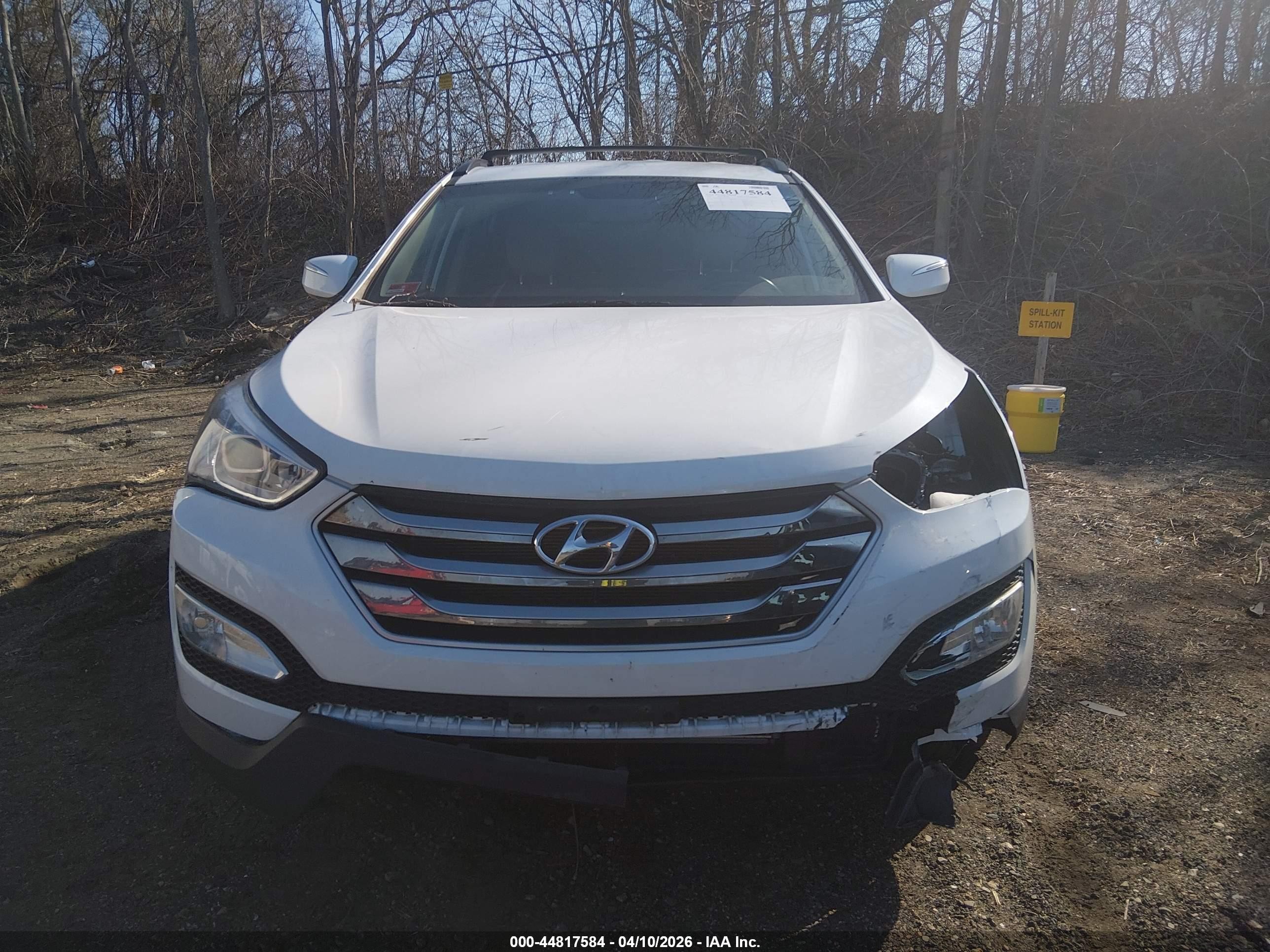 2016 Hyundai Santa Fe Sport 2.4l White vin: 5XYZUDLB2GG307643