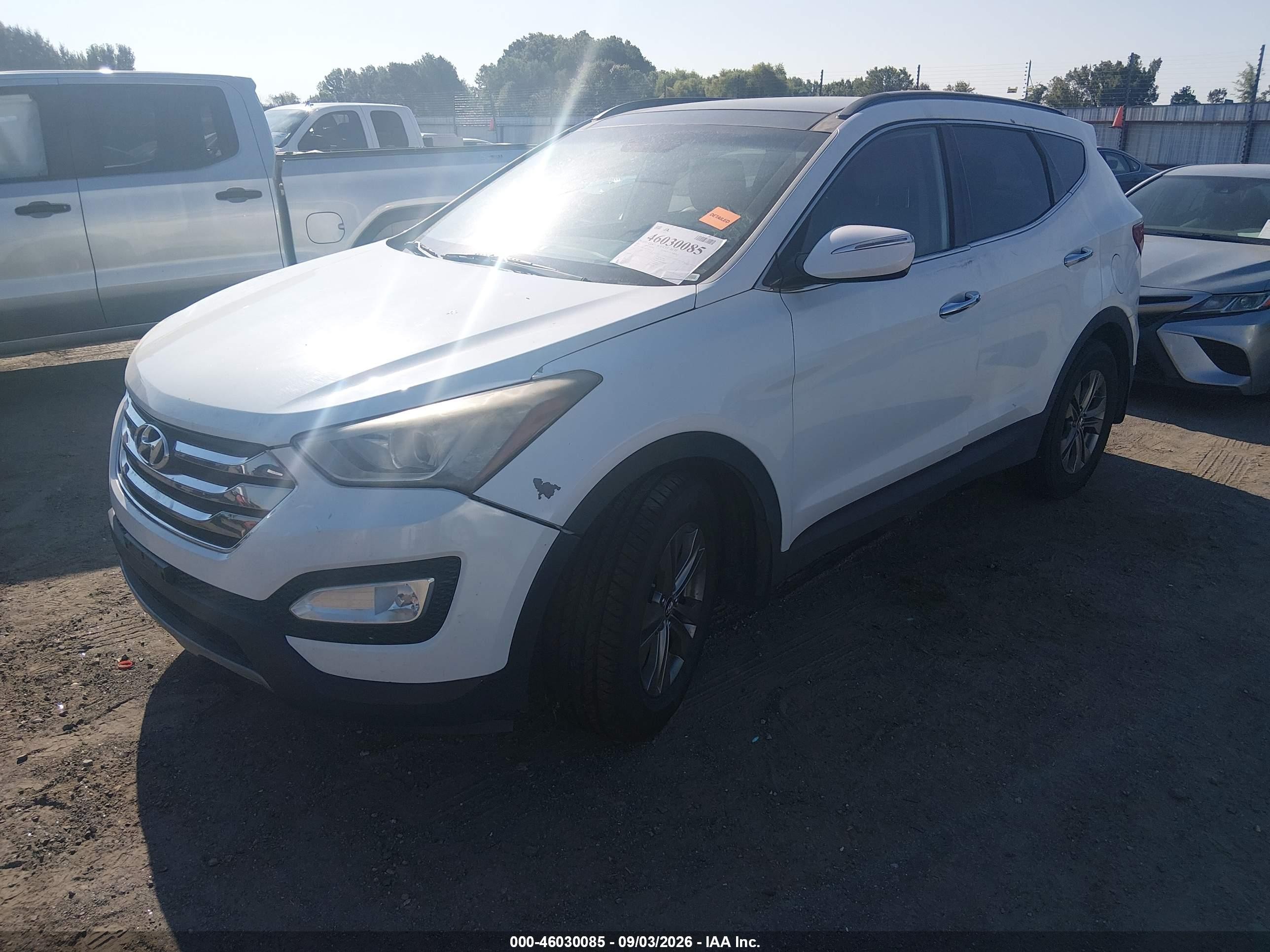 2014 Hyundai Santa Fe Sport 2.4l White vin: 5XYZUDLB4EG166362