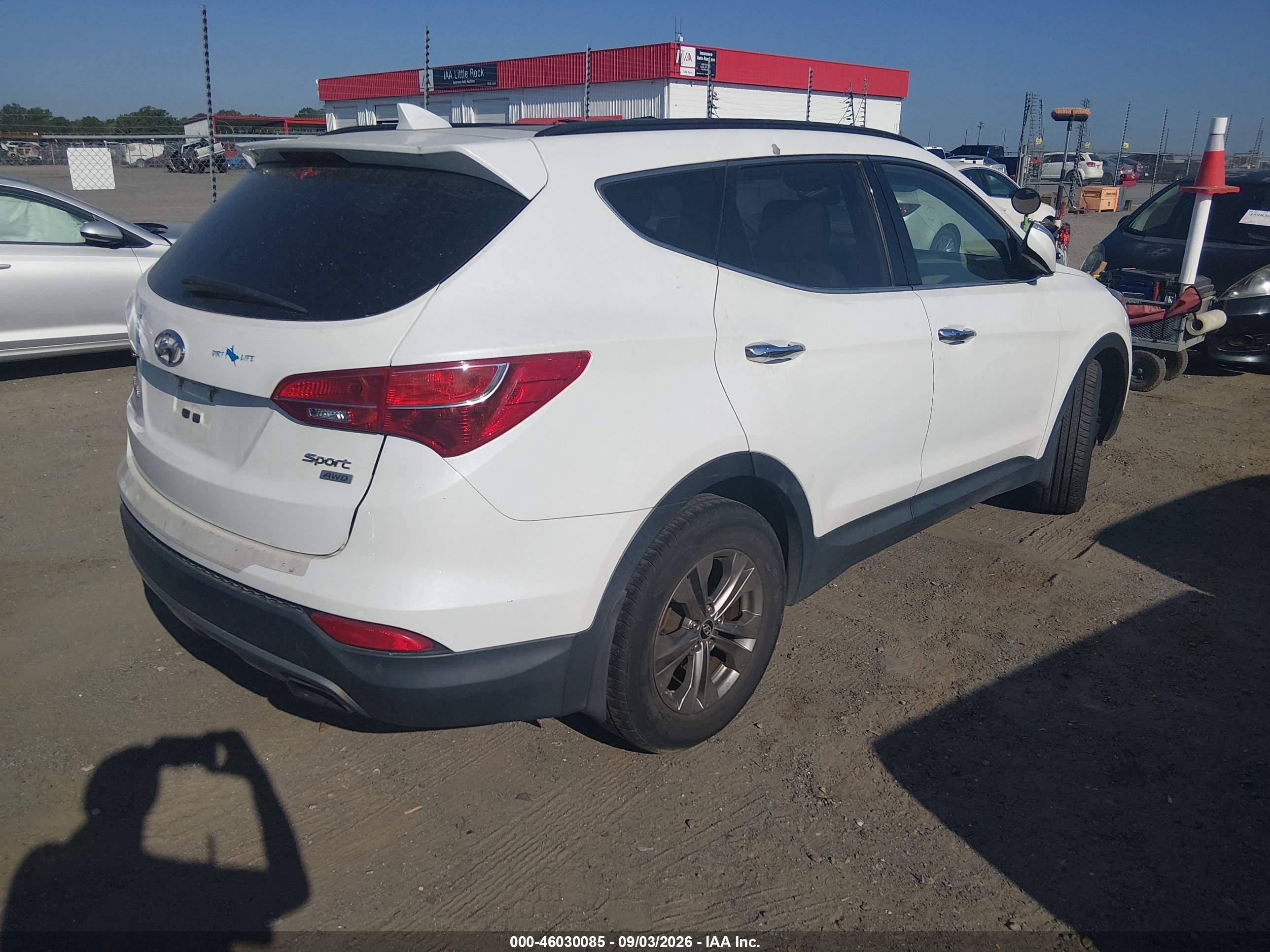 2014 Hyundai Santa Fe Sport 2.4l White vin: 5XYZUDLB4EG166362
