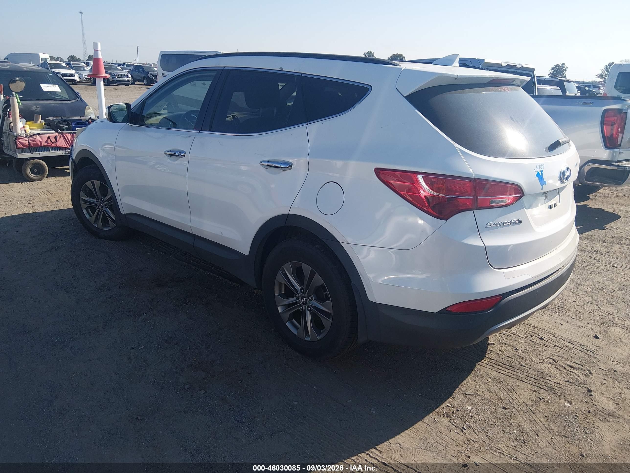 2014 Hyundai Santa Fe Sport 2.4l White vin: 5XYZUDLB4EG166362