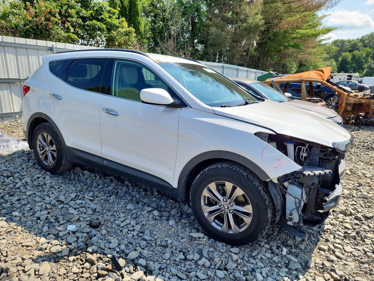 2015 Hyundai Santa Fe Sport 2.4l White vin: 5XYZUDLB4FG236041