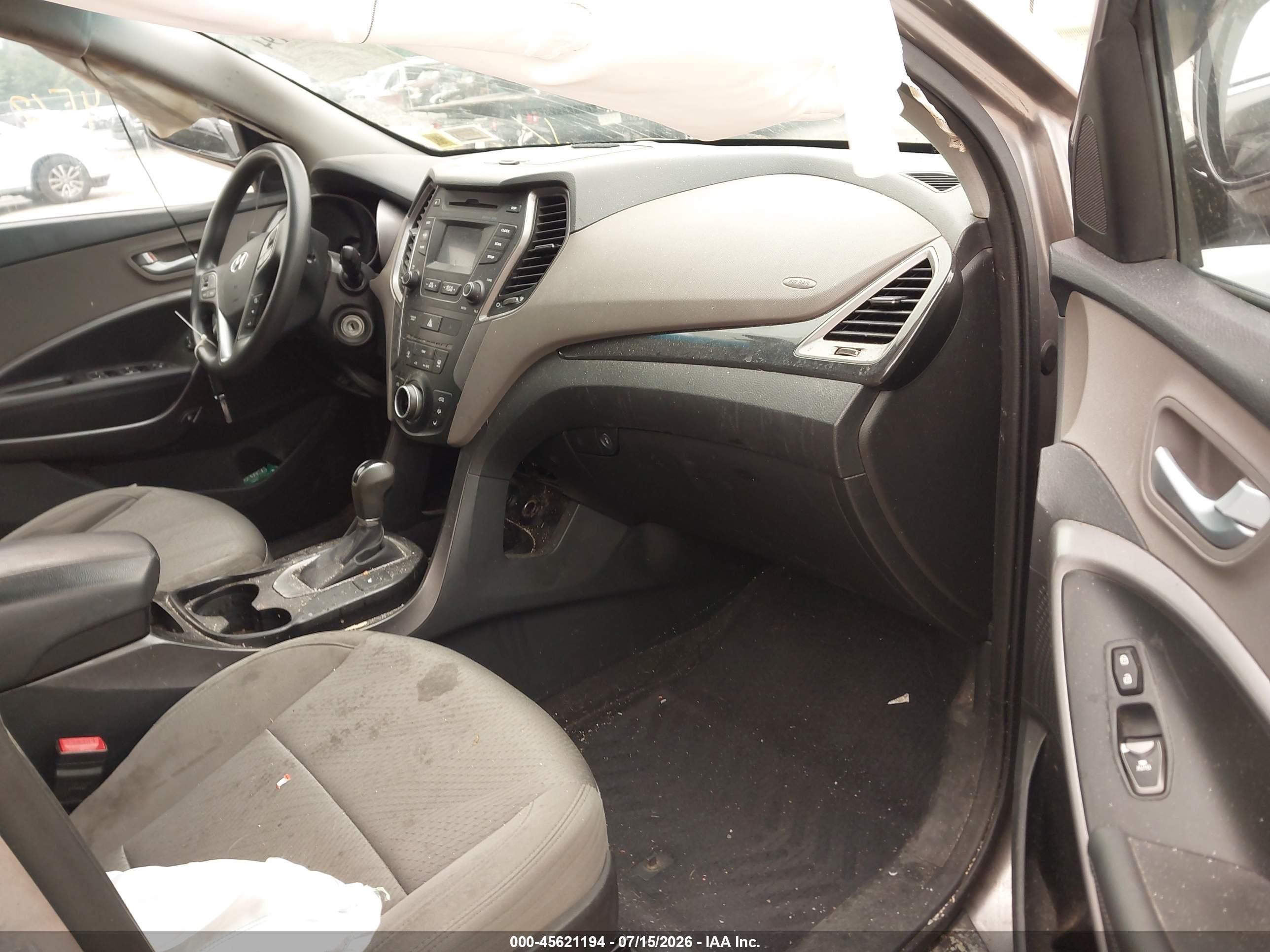 2015 Hyundai Santa Fe Sport 2.4l Серый vin: 5XYZUDLB4FG239327