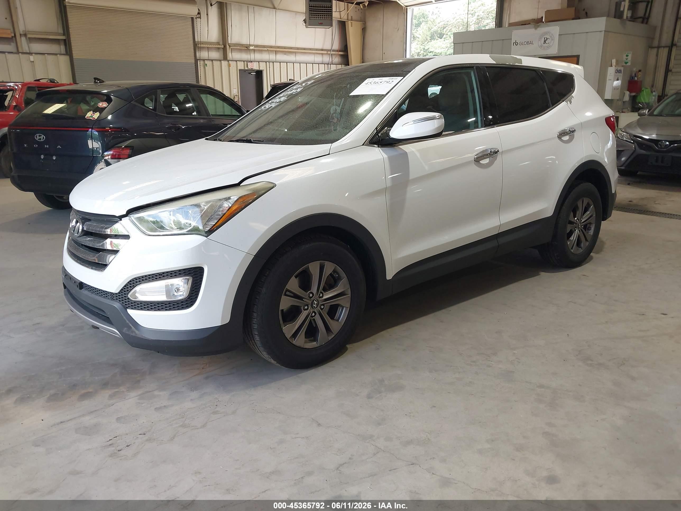 2013 Hyundai Santa Fe Sport White vin: 5XYZUDLB5DG105374