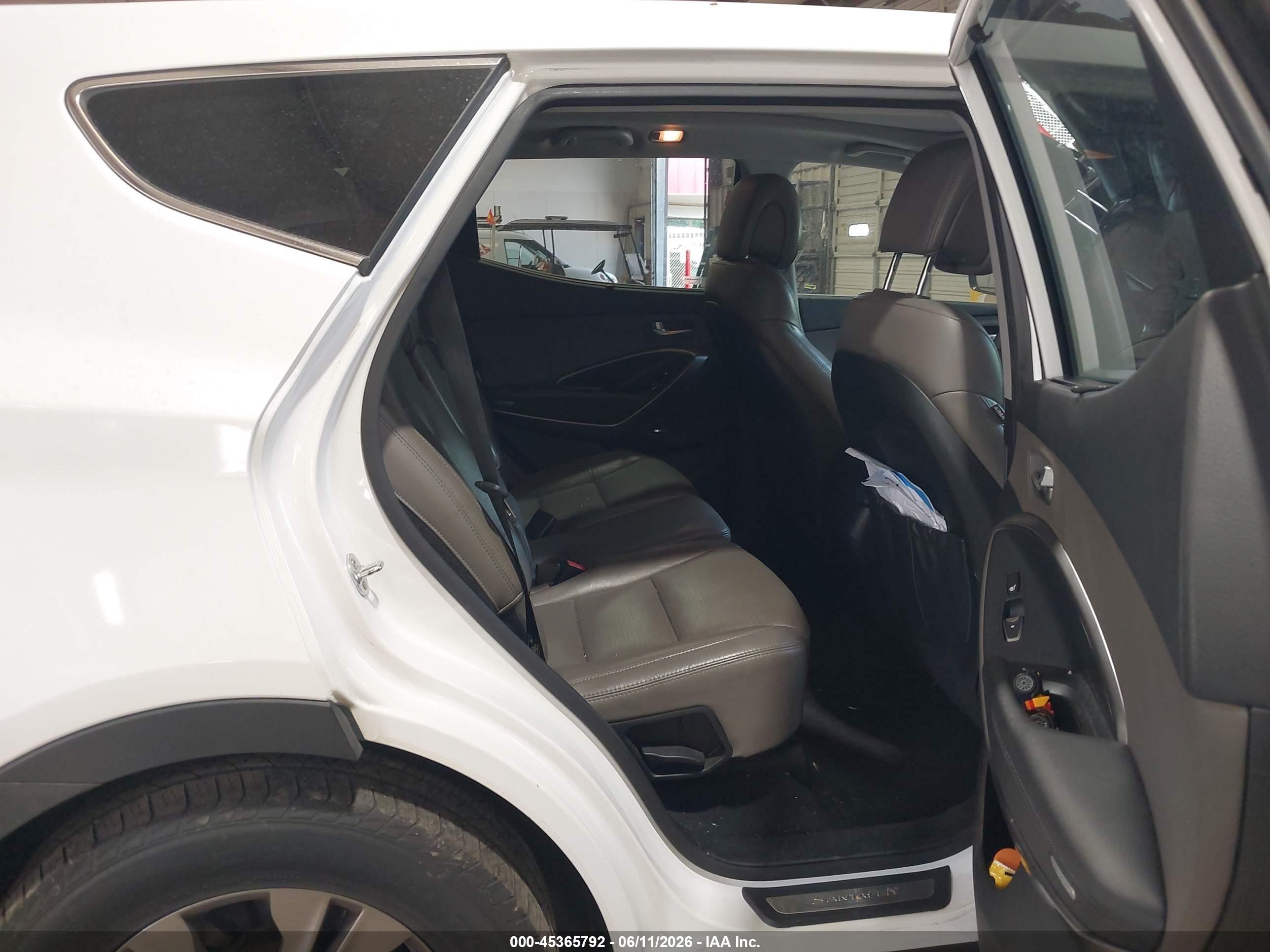 2013 Hyundai Santa Fe Sport White vin: 5XYZUDLB5DG105374