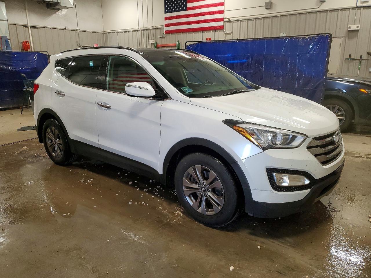 2014 Hyundai Santa Fe Sport White vin: 5XYZUDLB5EG190332
