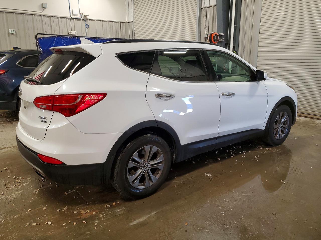 2014 Hyundai Santa Fe Sport White vin: 5XYZUDLB5EG190332
