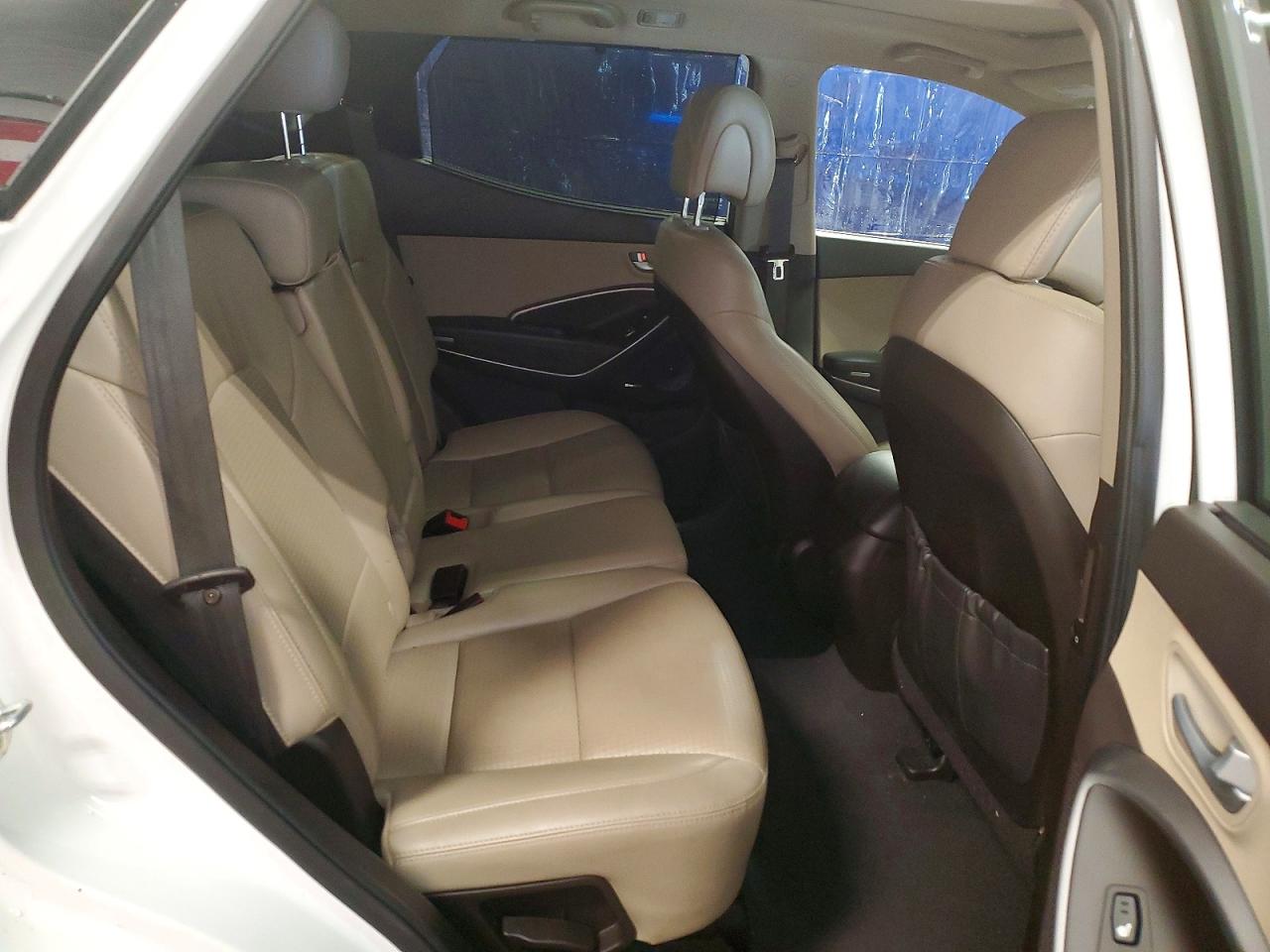 2014 Hyundai Santa Fe Sport White vin: 5XYZUDLB5EG190332