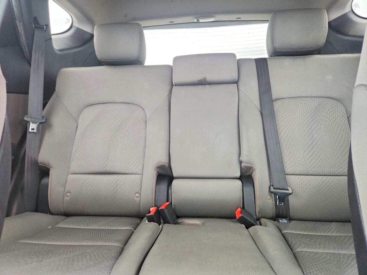 2014 Hyundai Santa Fe Sport 2.4l Silver vin: 5XYZUDLB5EG221515