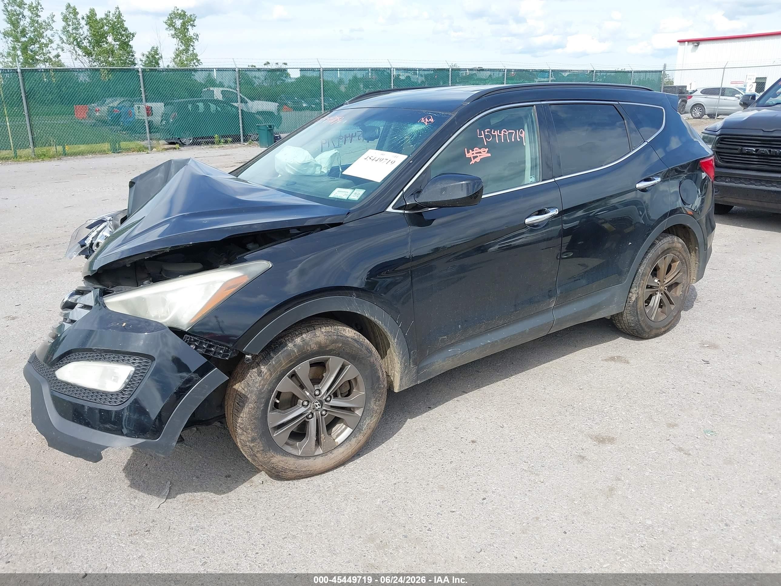 2014 Hyundai Santa Fe Sport 2.4l Черный vin: 5XYZUDLB5EG229937