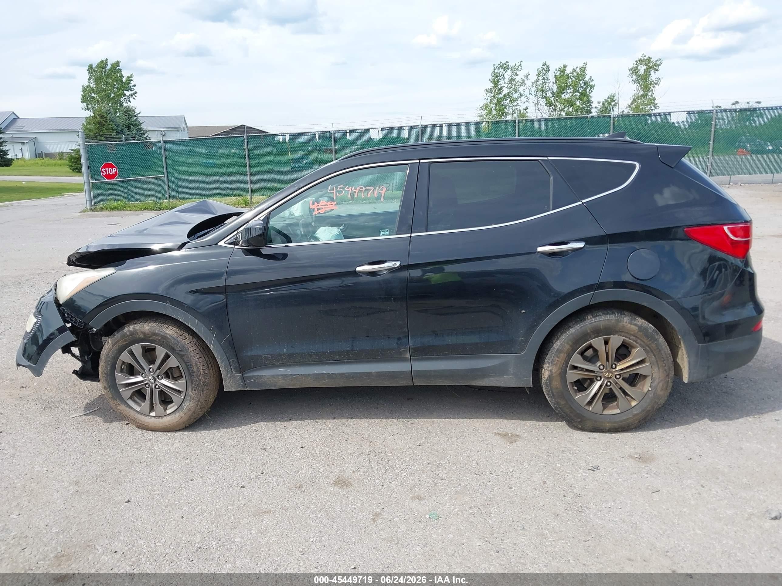 2014 Hyundai Santa Fe Sport 2.4l Черный vin: 5XYZUDLB5EG229937