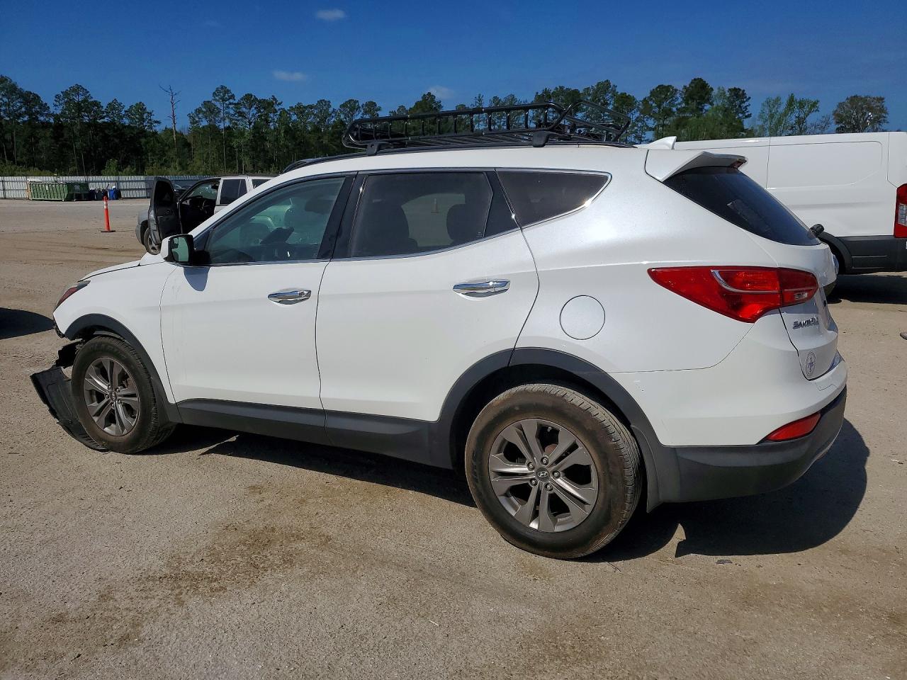 2015 Hyundai Santa Fe Sport 2.4l White vin: 5XYZUDLB5FG248814