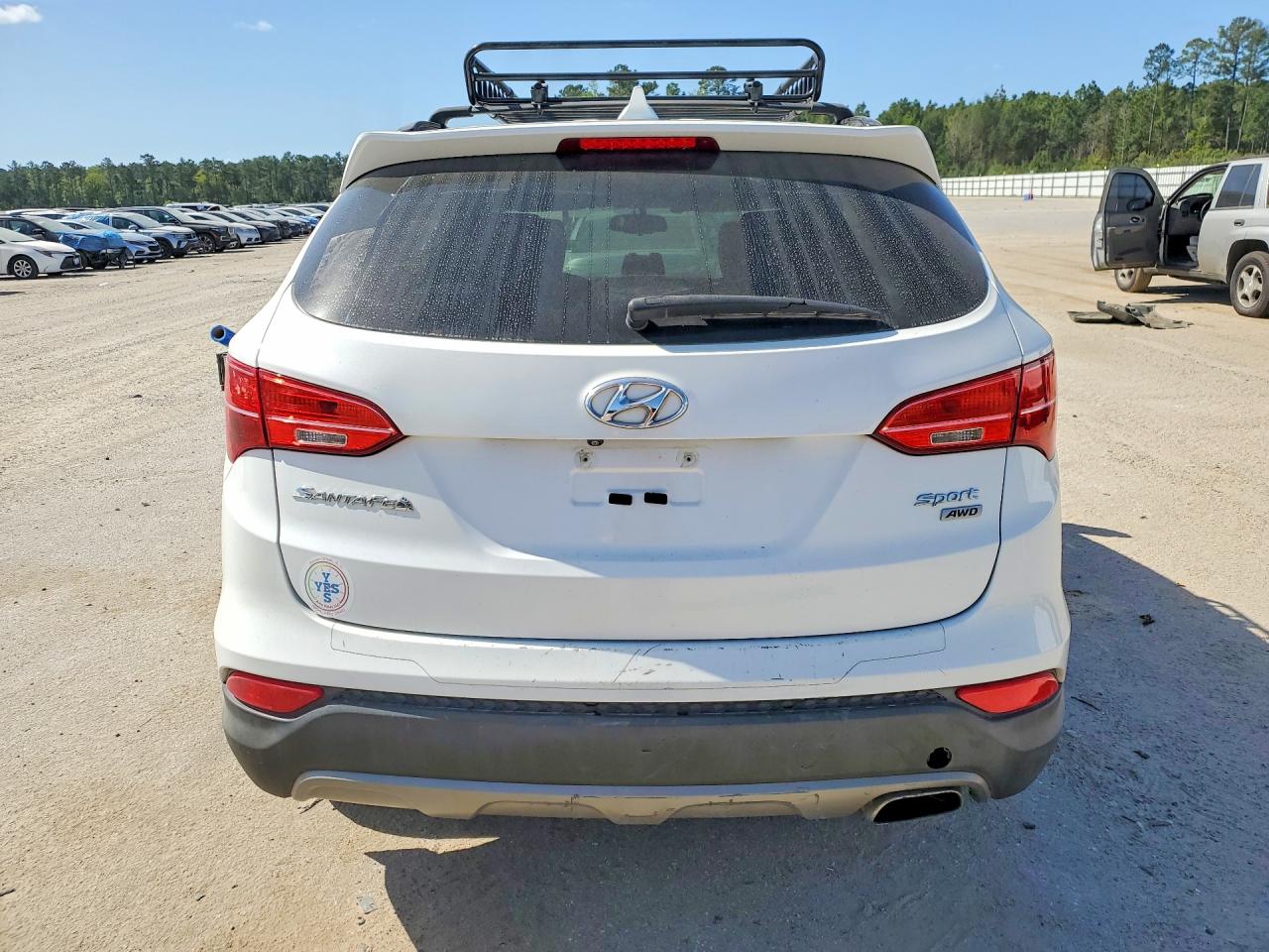 2015 Hyundai Santa Fe Sport 2.4l White vin: 5XYZUDLB5FG248814
