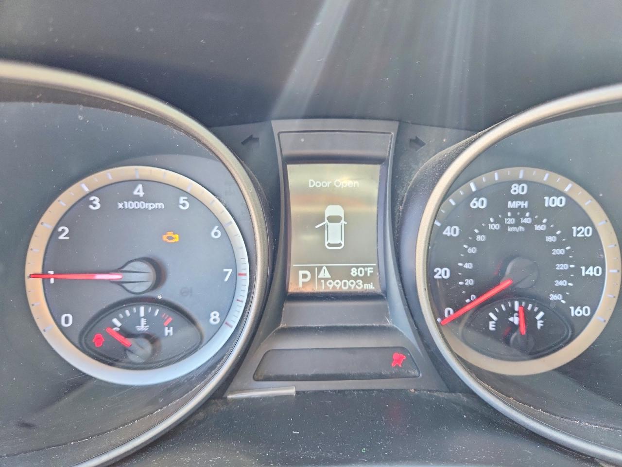 2014 Hyundai Santa Fe Sport 2.4l Silver vin: 5XYZUDLB6EG129152