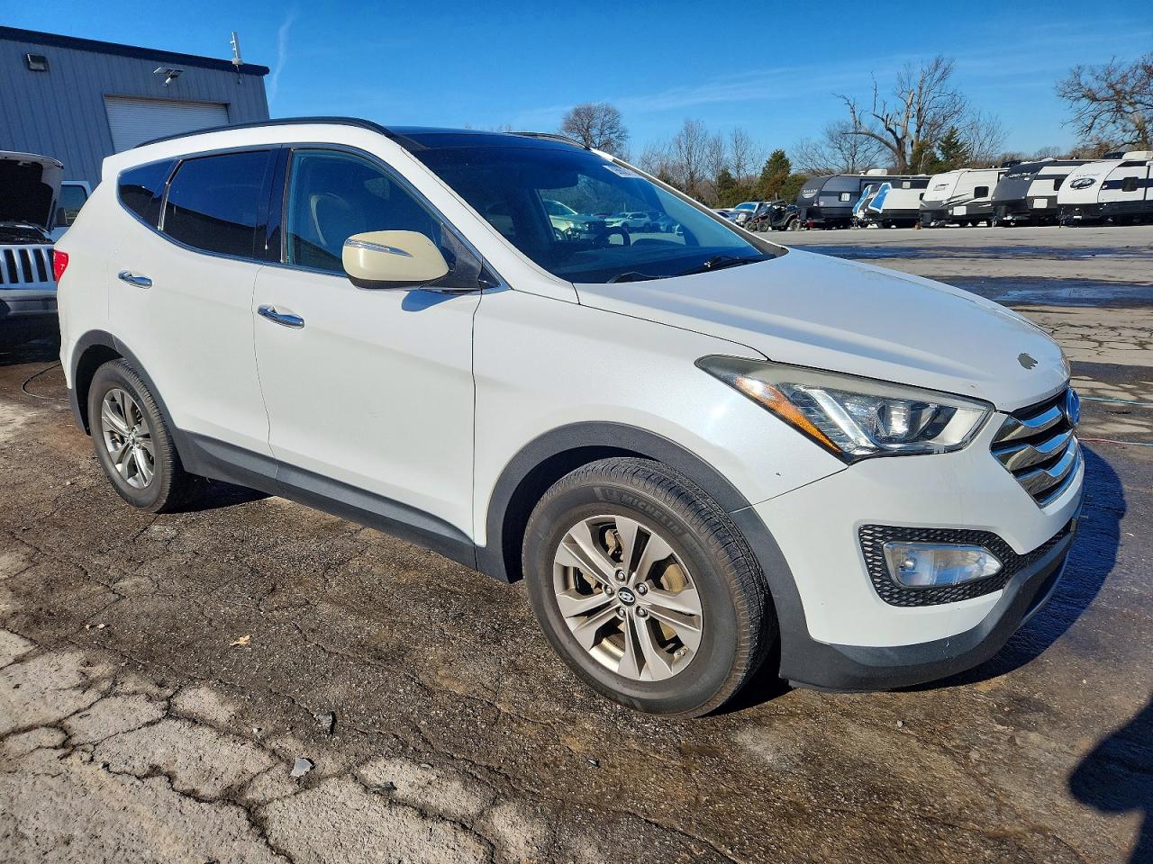 2014 Hyundai Santa Fe Sport White vin: 5XYZUDLB6EG149398