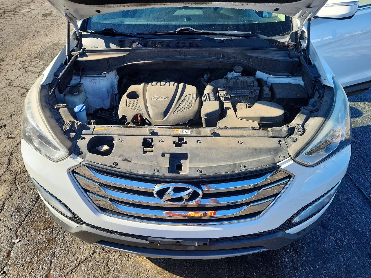 2014 Hyundai Santa Fe Sport White vin: 5XYZUDLB6EG149398