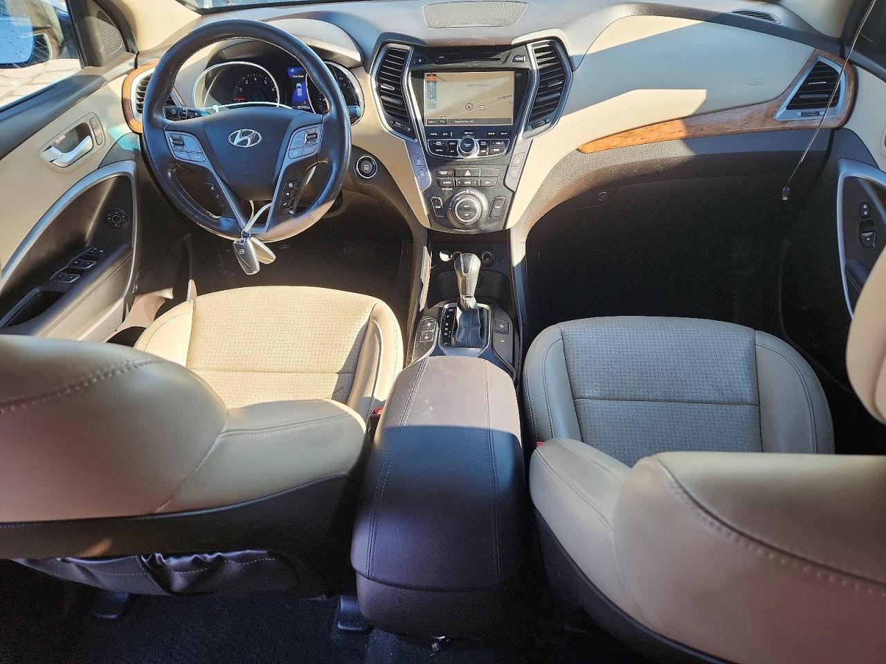 2014 Hyundai Santa Fe Sport White vin: 5XYZUDLB6EG149398
